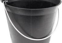 Seau plastique noir 11 litres